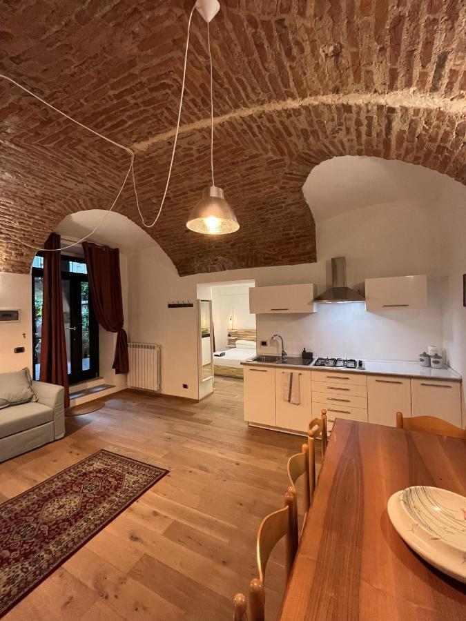 Suite The Brick - Host By Traveller'S Nest トリノ エクステリア 写真